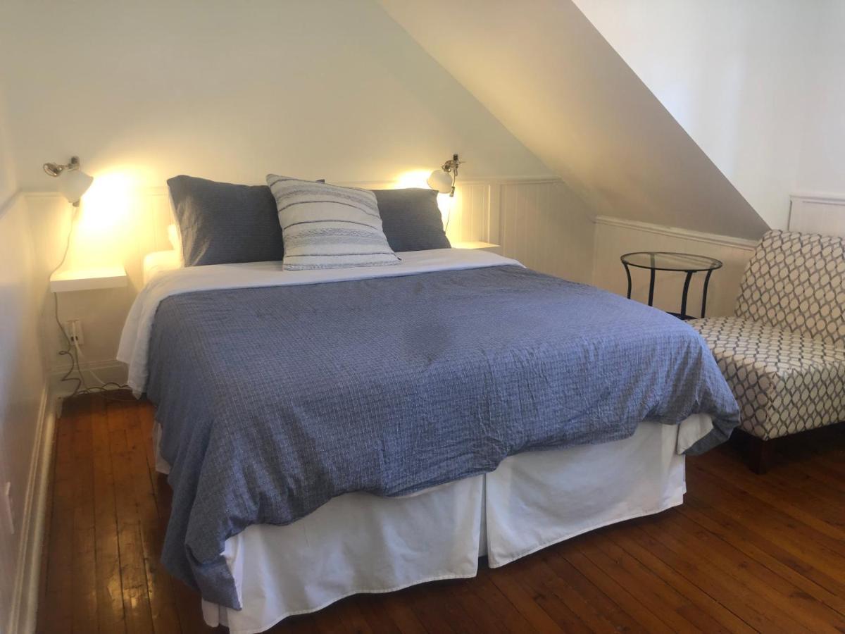 Auberge La Maison Bellemare Bed & Breakfast Saint-Jean-des Piles Exterior photo