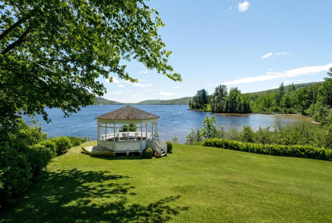 Auberge La Maison Bellemare Bed & Breakfast Saint-Jean-des Piles Exterior photo